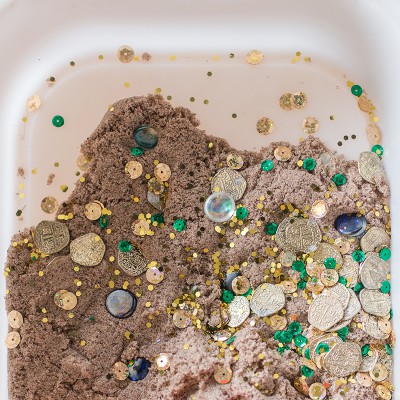 Kinetic Sand Treasure Hunt 